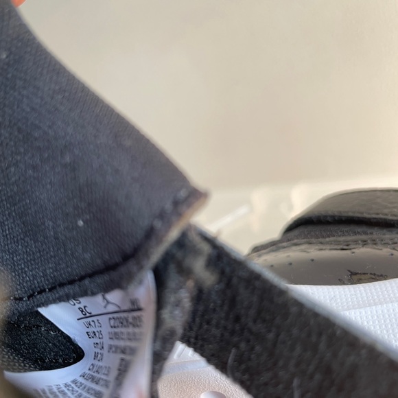 Nike Air Jordan 11 CMFT Low Kids size 8 - Picture 8 of 8